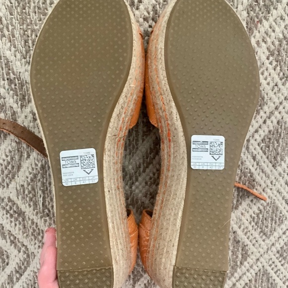 TOMS Graffiti Platform Espadrille Wedges - Picture 6 of 7